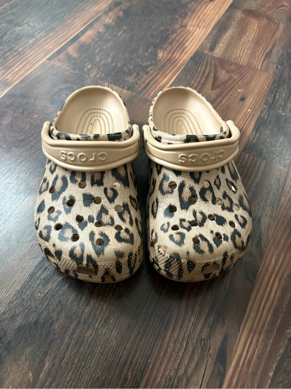 Crocs Leopard Print Clog - Tan/Black